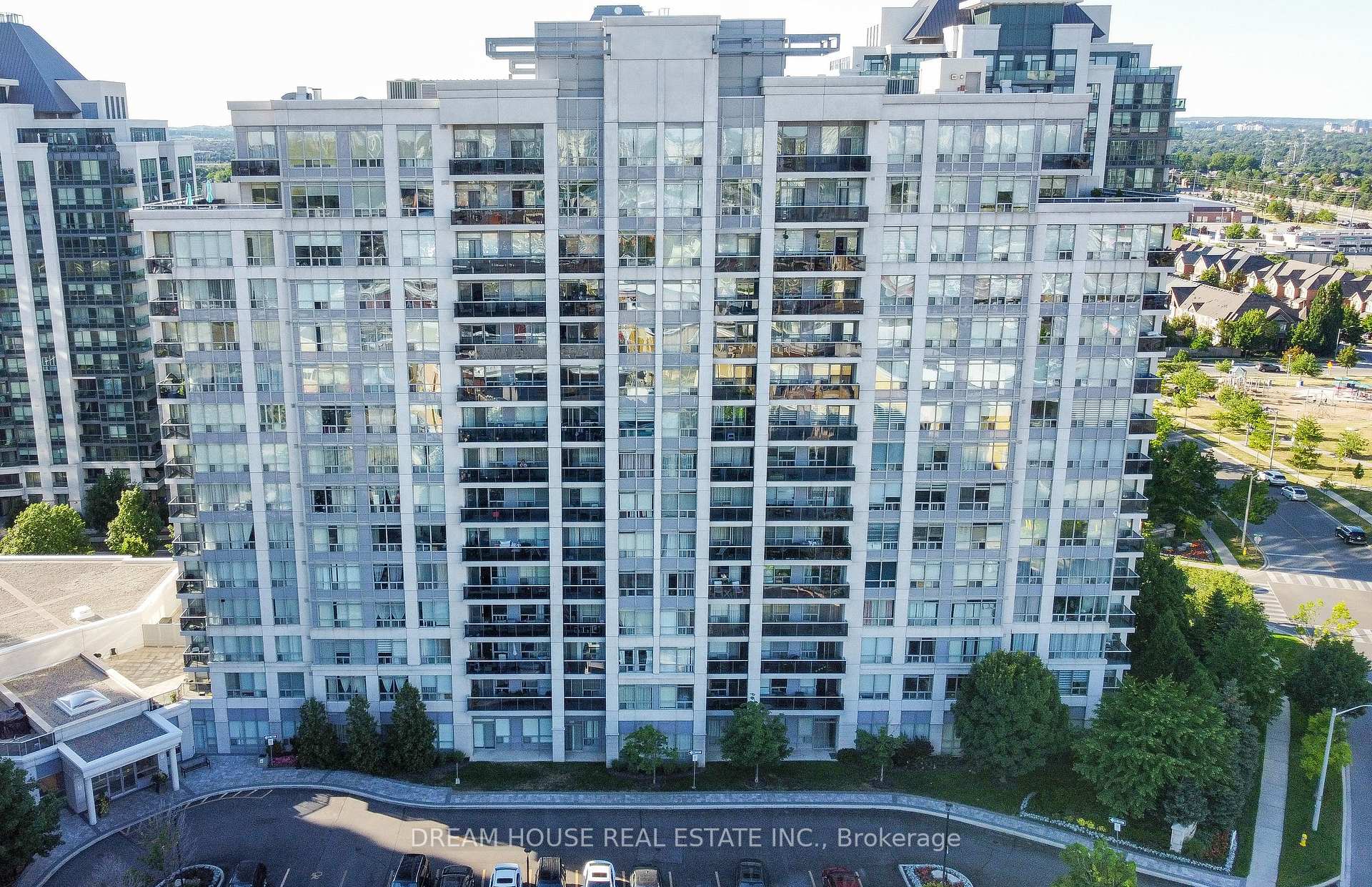 Photo 15 of Unit 114, 50 Disera Drive, Vaughan, Beverley Glen — HOMEH