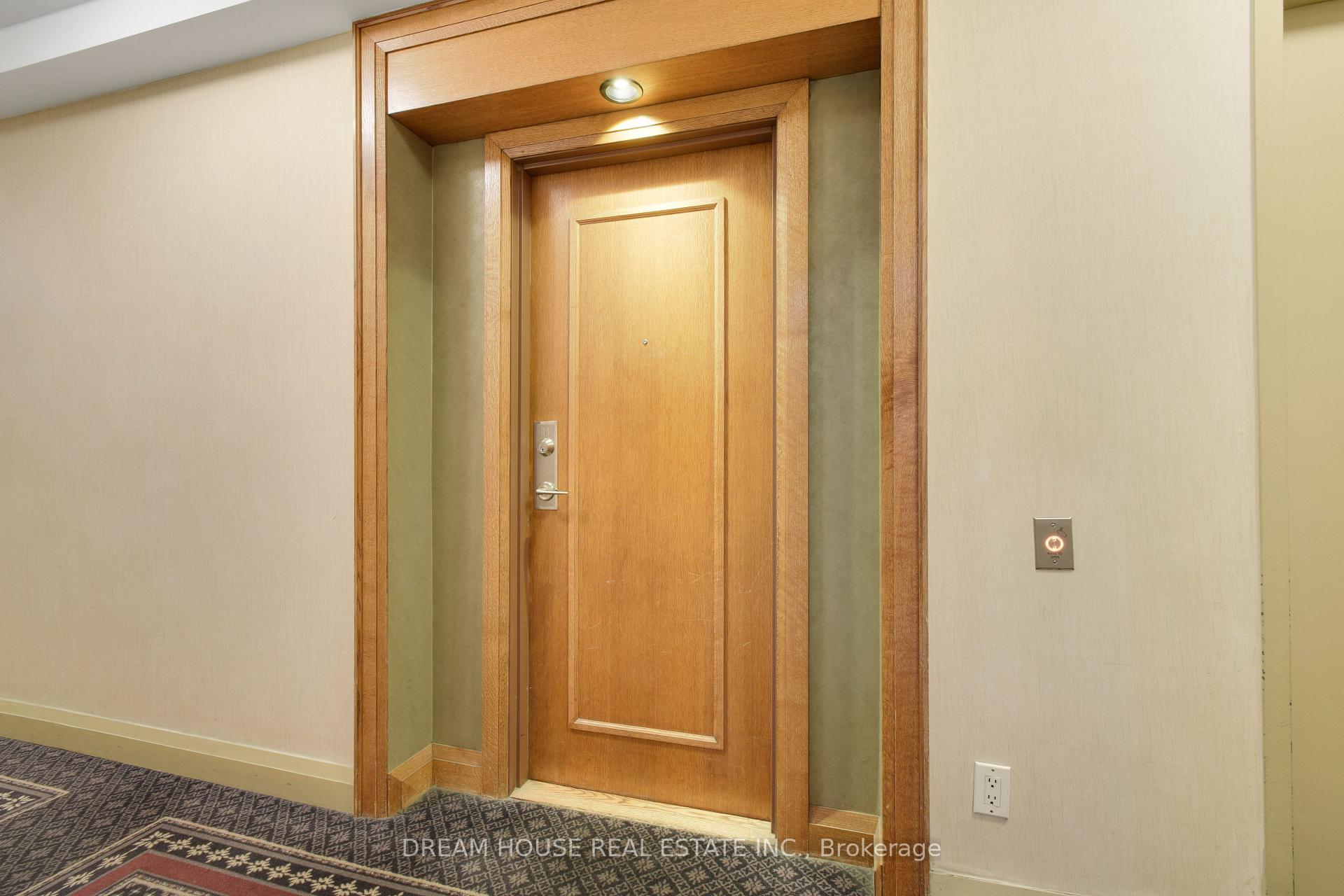 Photo 4 of Unit 114, 50 Disera Drive, Vaughan, Beverley Glen — HOMEH