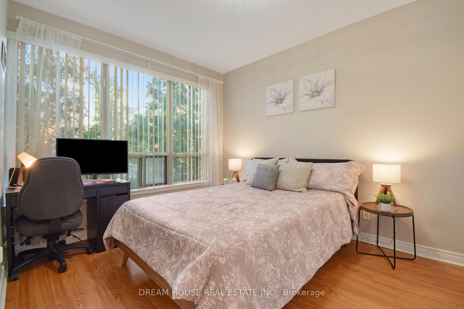 Photo 7 of Unit 114, 50 Disera Drive, Vaughan, Beverley Glen — HOMEH