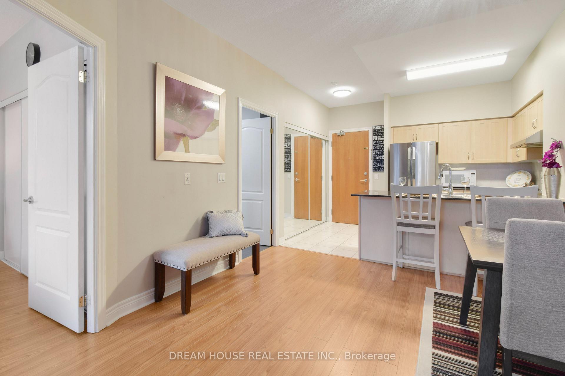 Photo 13 of Unit 114, 50 Disera Drive, Vaughan, Beverley Glen — HOMEH