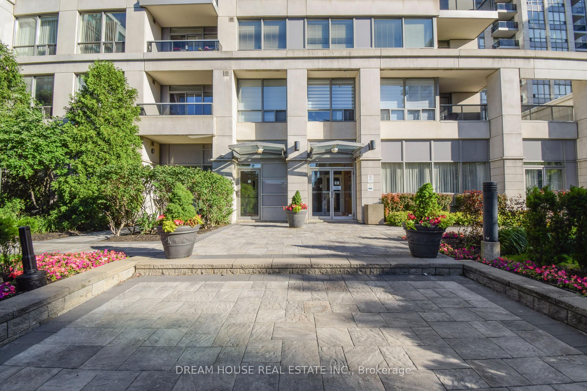 Photo 21 of Unit 114, 50 Disera Drive, Vaughan, Beverley Glen — HOMEH
