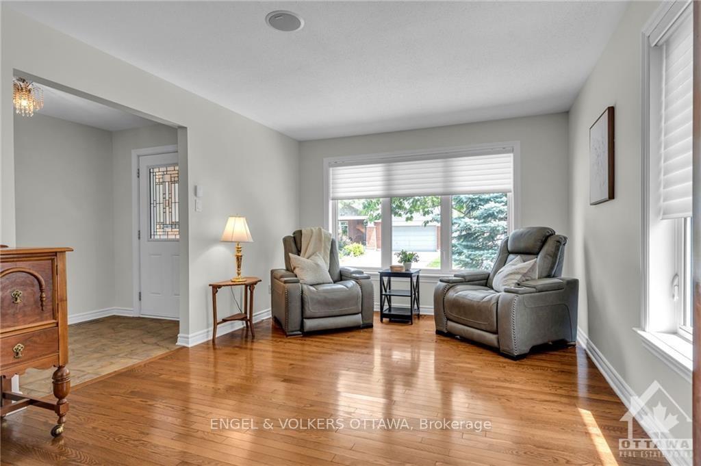 Photo 3 of 661 Netley Circle, Ottawa, Blossom Park/Kemp Park/Findlay Creek — HOMEH