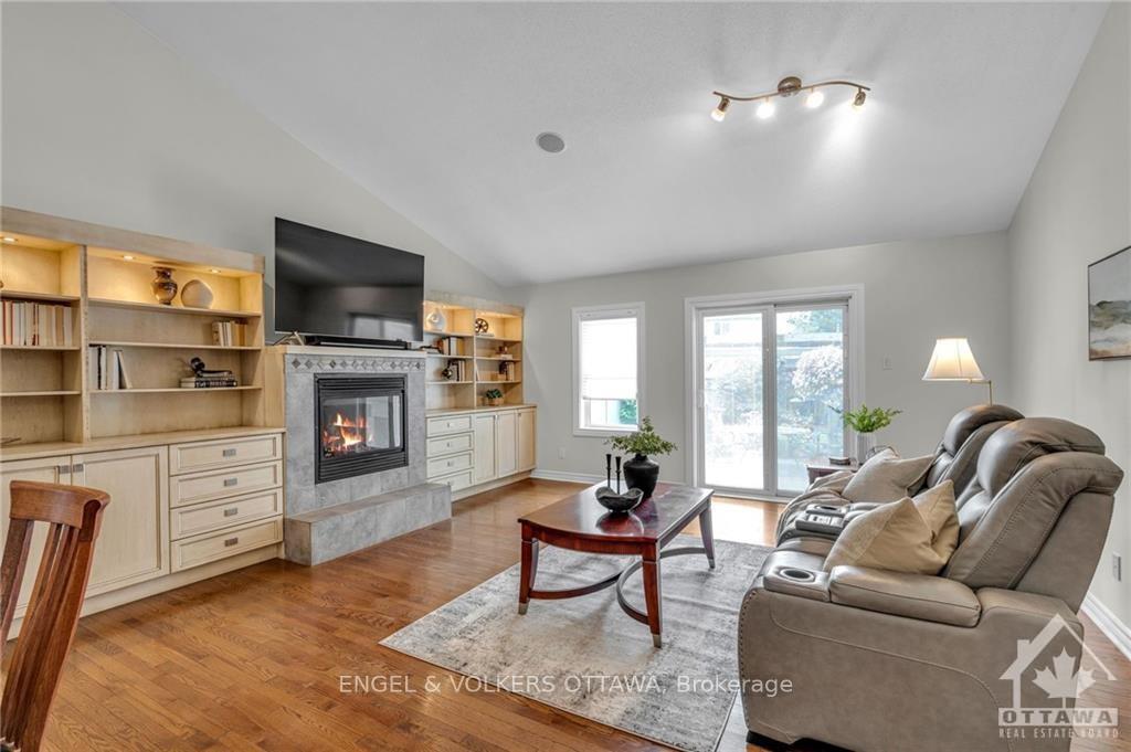 Photo 7 of 661 Netley Circle, Ottawa, Blossom Park/Kemp Park/Findlay Creek — HOMEH