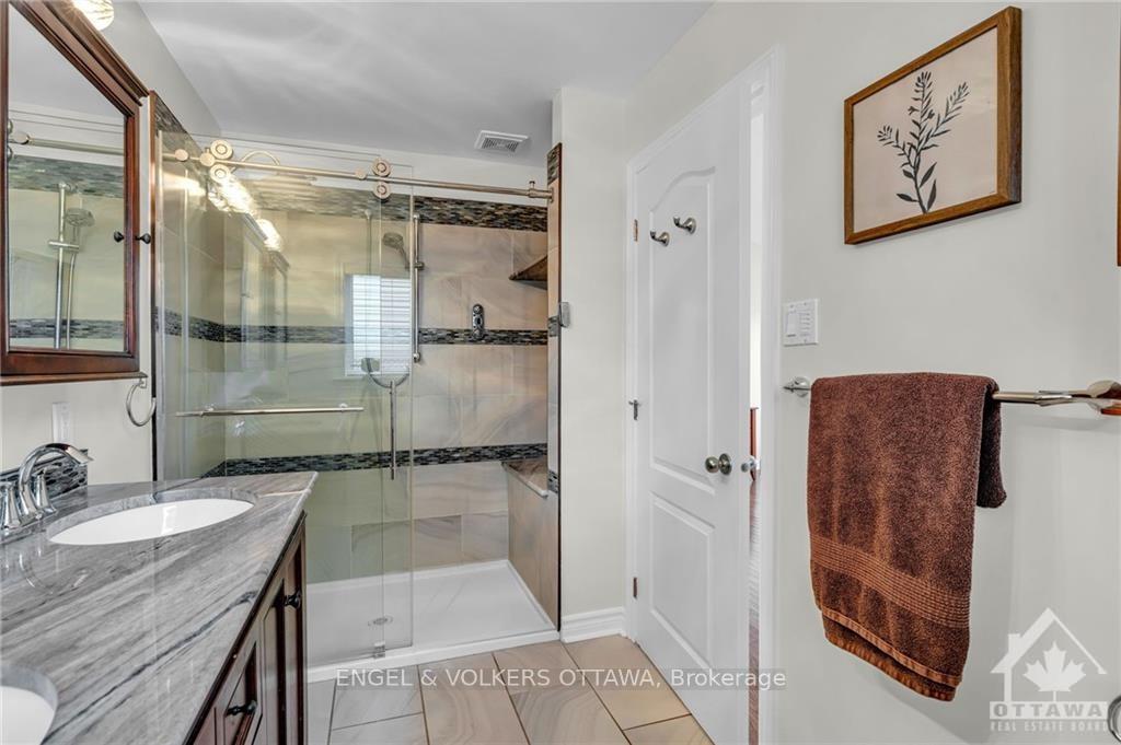 Photo 11 of 661 Netley Circle, Ottawa, Blossom Park/Kemp Park/Findlay Creek — HOMEH