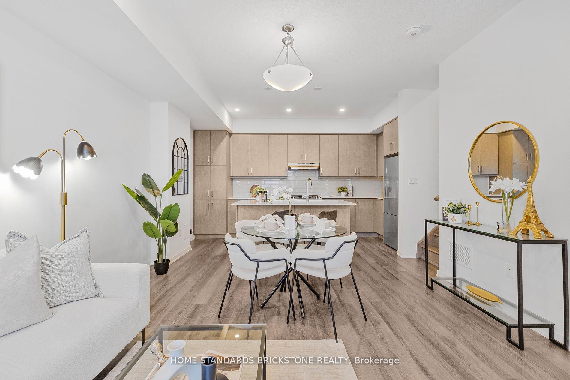 Photo 1 of Unit 366, 90 Honeycrisp Crescent, Vaughan, Vaughan Corporate Centre — HOMEH