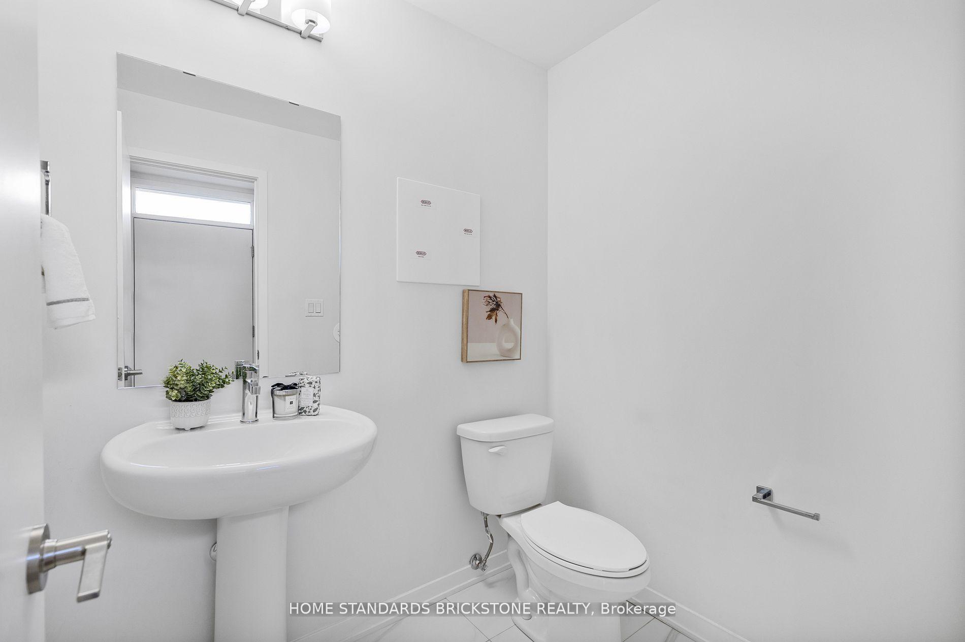 Photo 2 of Unit 366, 90 Honeycrisp Crescent, Vaughan, Vaughan Corporate Centre — HOMEH