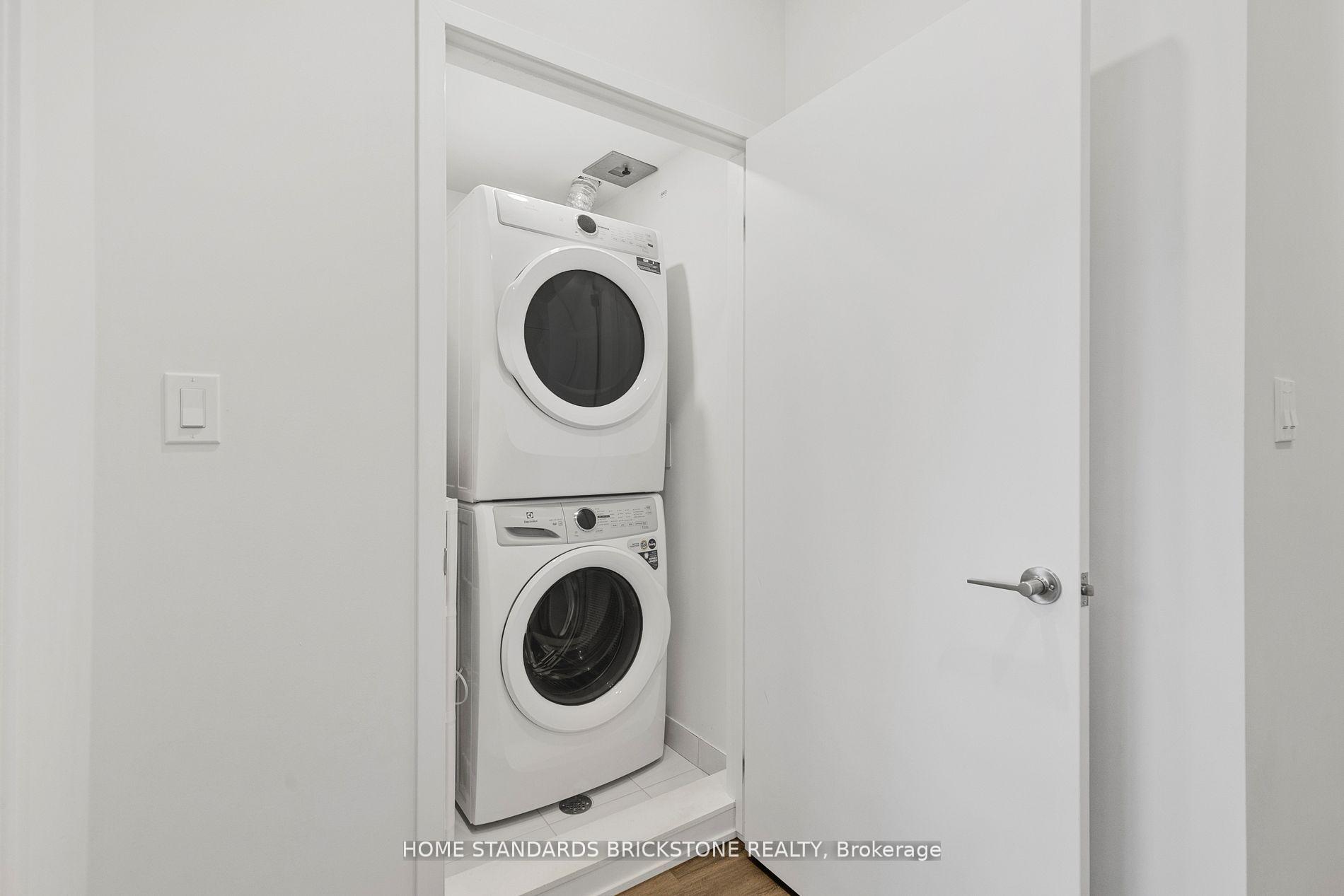 Photo 28 of Unit 366, 90 Honeycrisp Crescent, Vaughan, Vaughan Corporate Centre — HOMEH