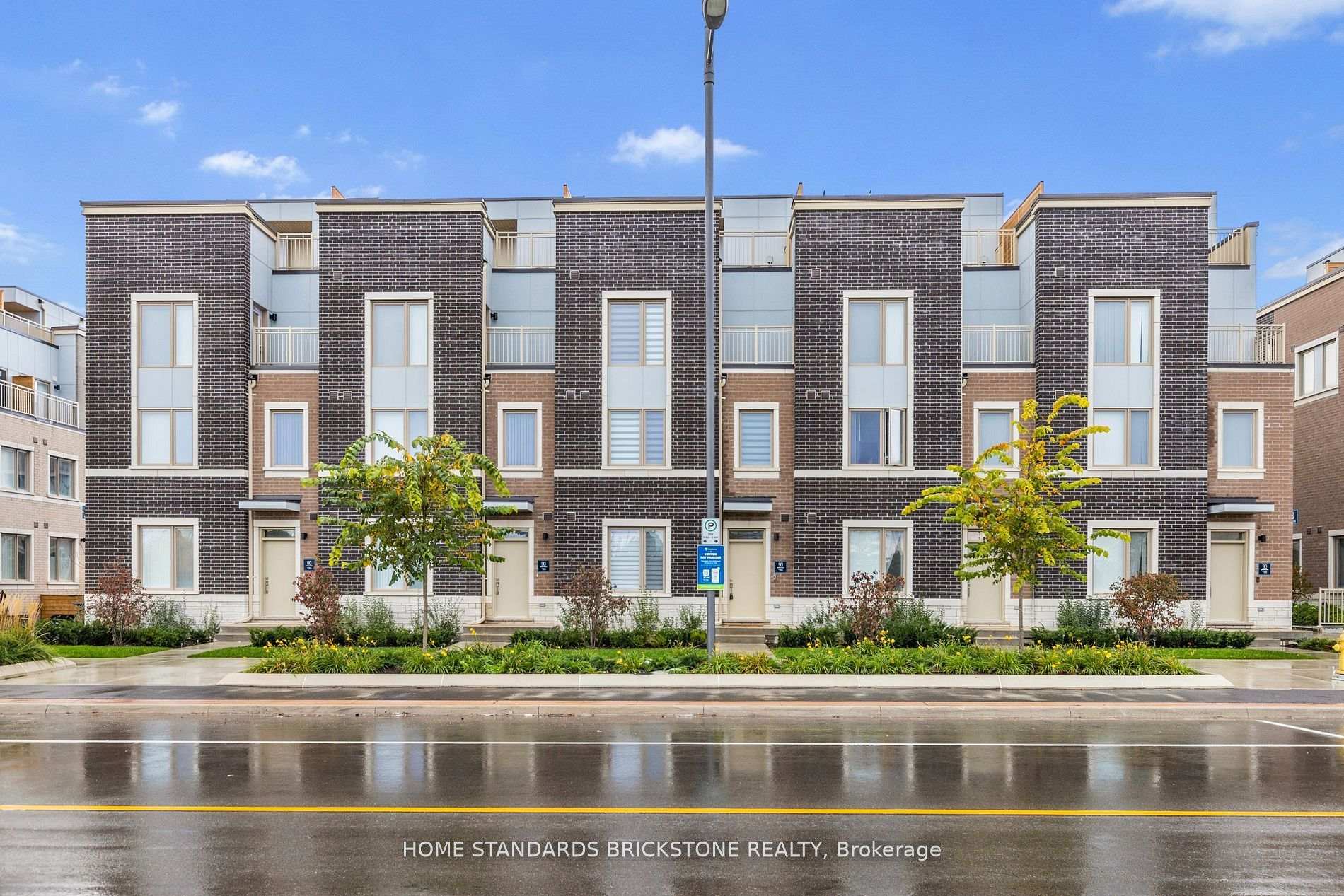 Photo 16 of Unit 366, 90 Honeycrisp Crescent, Vaughan, Vaughan Corporate Centre — HOMEH
