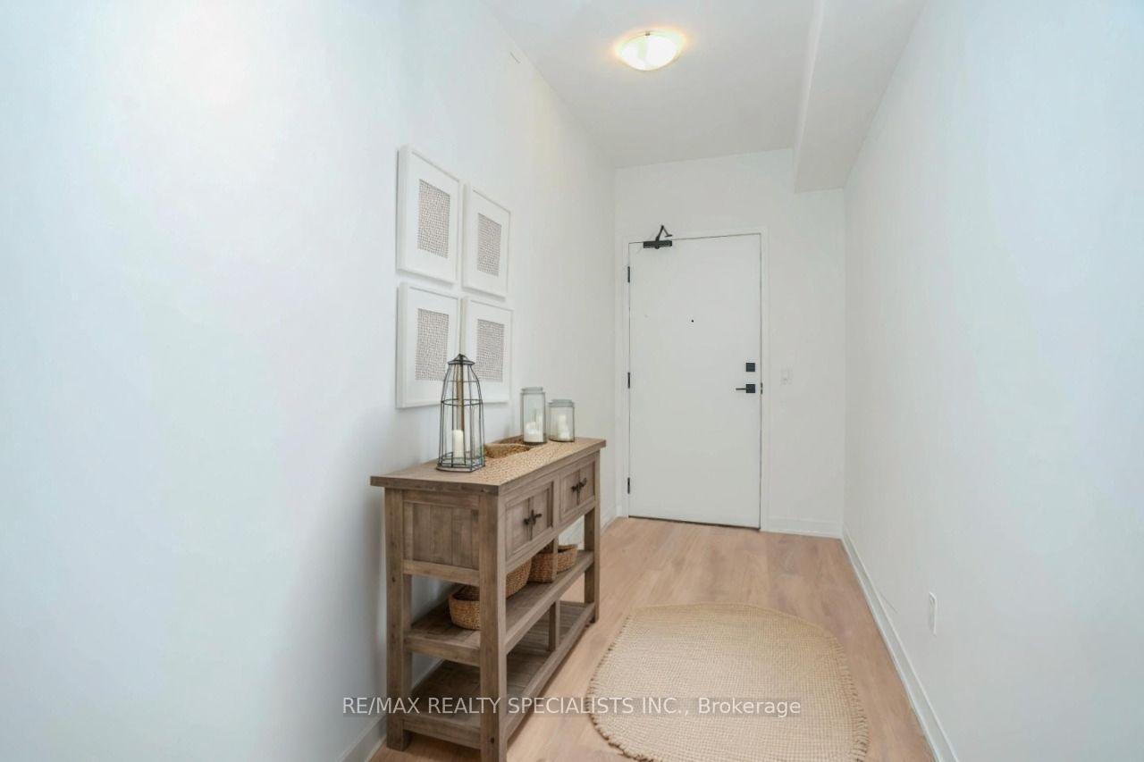 Photo 3 of Unit 1622, 498 Caldari Road, Vaughan, Concord — HOMEH