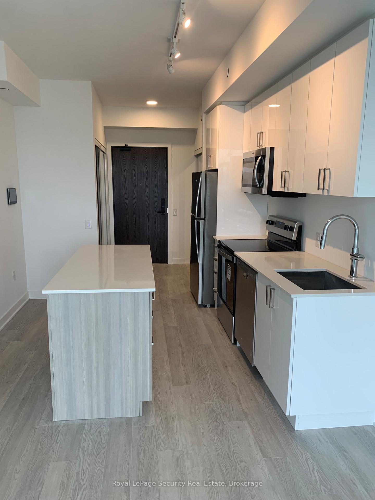 Photo 10 of Unit 1204, 2782 Barton Street E, Hamilton, Riverdale — HOMEH