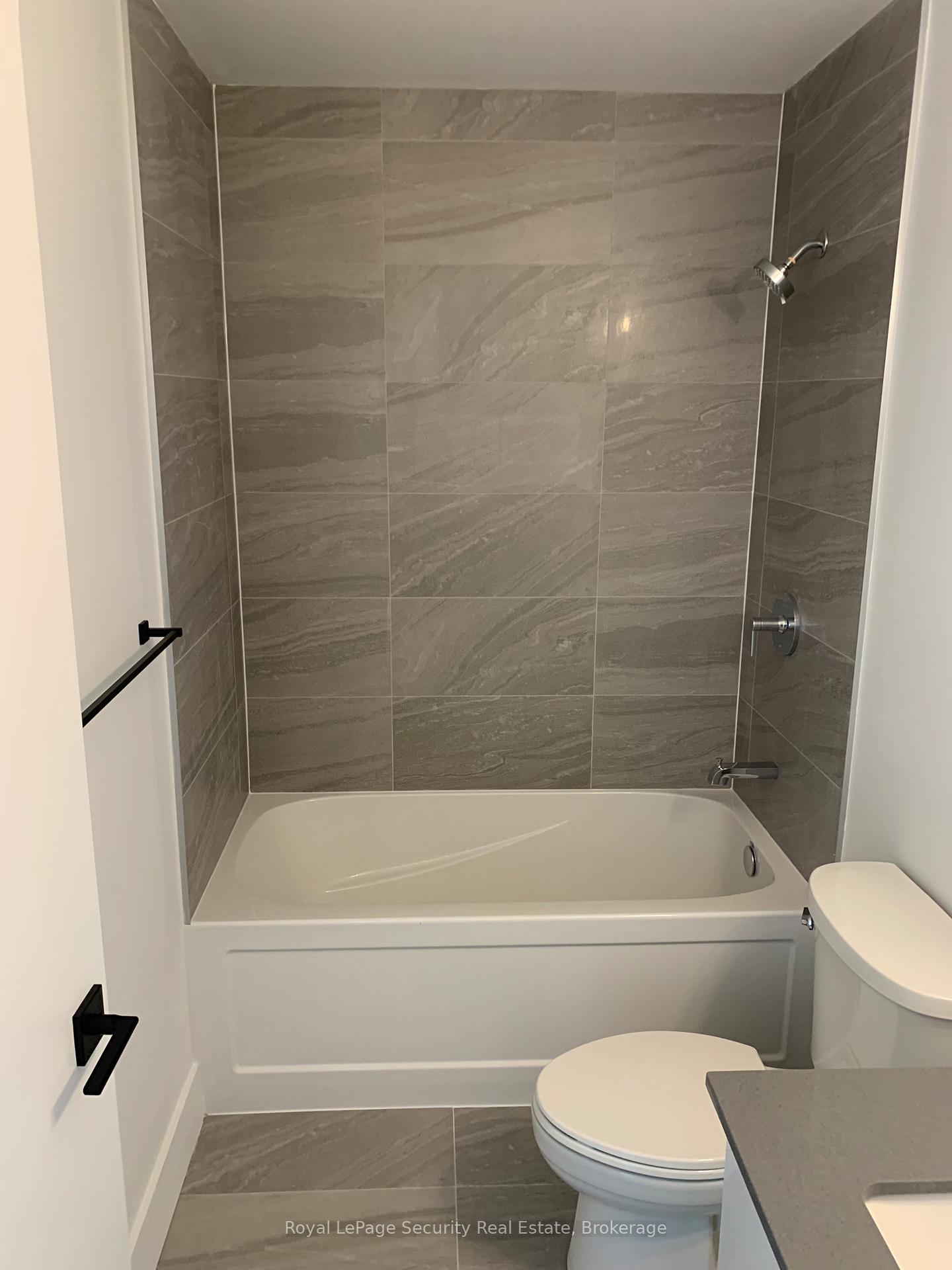 Photo 7 of Unit 1204, 2782 Barton Street E, Hamilton, Riverdale — HOMEH