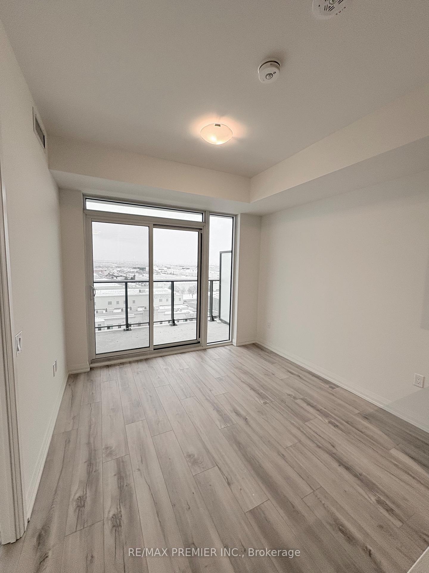 Photo 8 of Unit 708, 8960 Jane Street, Vaughan, Concord — HOMEH