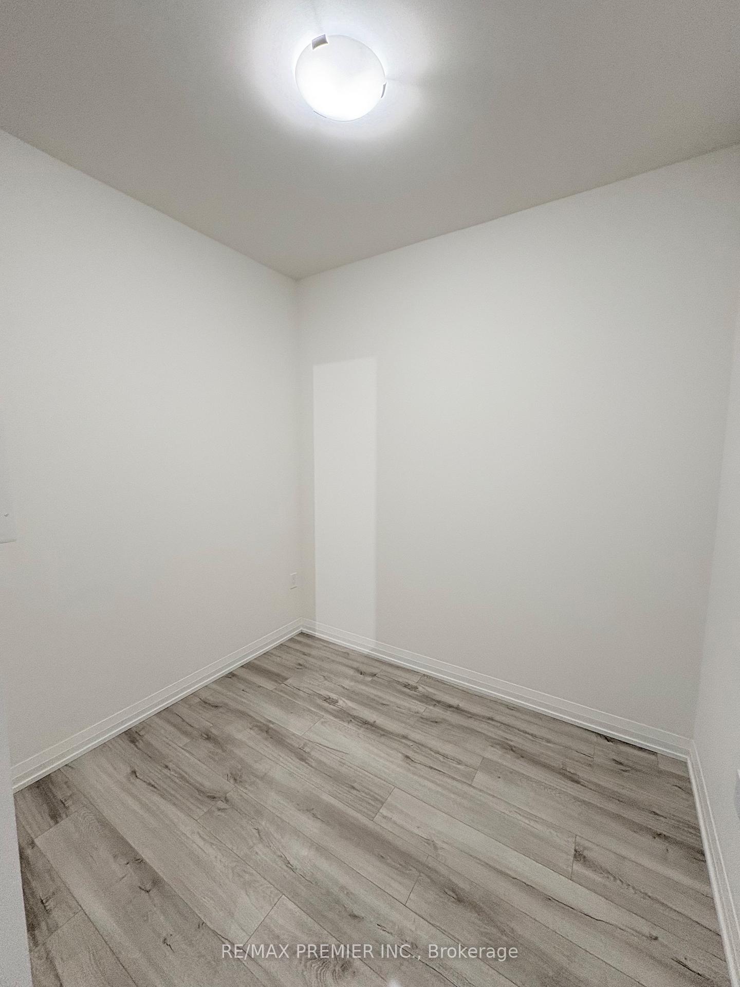 Photo 10 of Unit 708, 8960 Jane Street, Vaughan, Concord — HOMEH