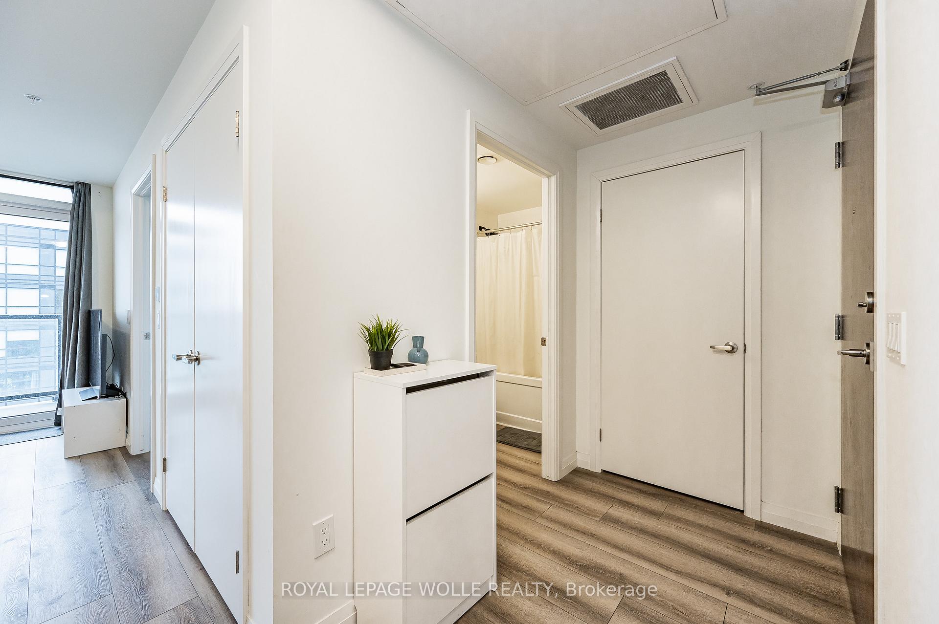 Photo 14 of Unit 2201, 108 Garment Street, Kitchener — HOMEH