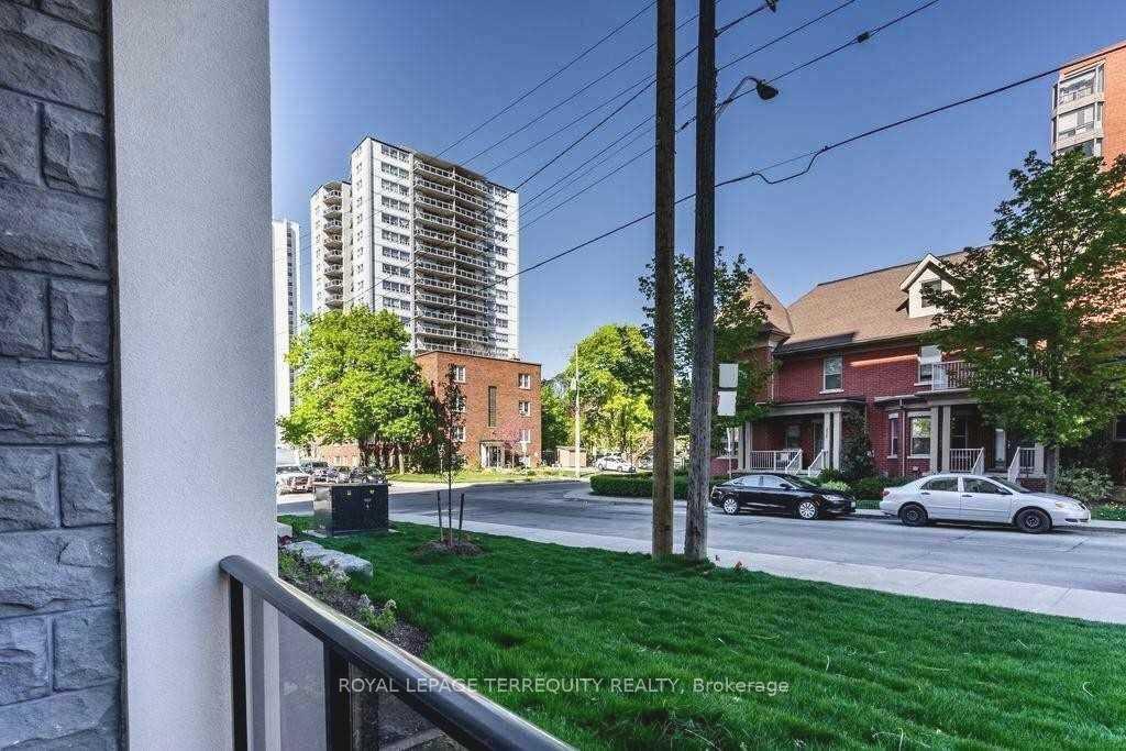 Photo 11 of Unit 104, 81 Robinson Street, Hamilton, Durand — HOMEH