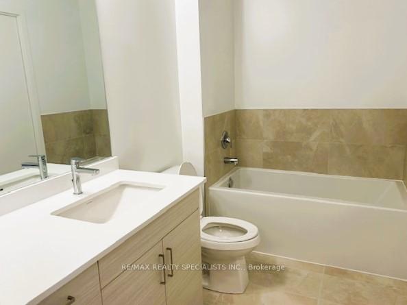 Photo 7 of Unit 603, 1035 Southdown Road, Mississauga, Clarkson — HOMEH
