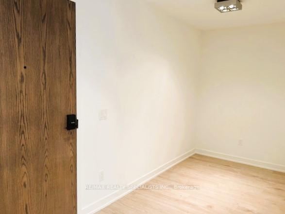 Photo 8 of Unit 603, 1035 Southdown Road, Mississauga, Clarkson — HOMEH
