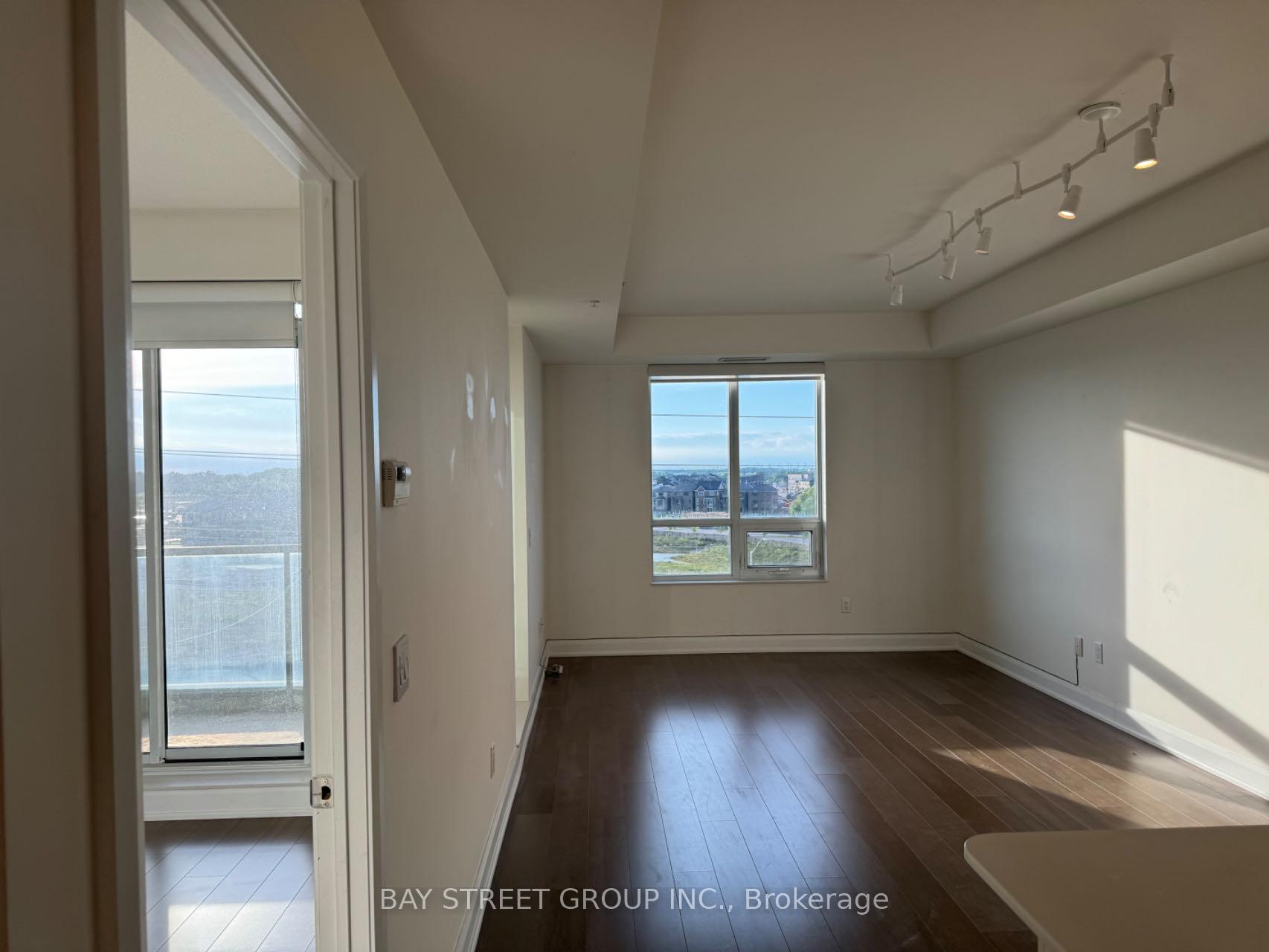 Photo 4 of Unit 515, 2480 Prince Michael Drive, Oakville, Joshua Creek — HOMEH