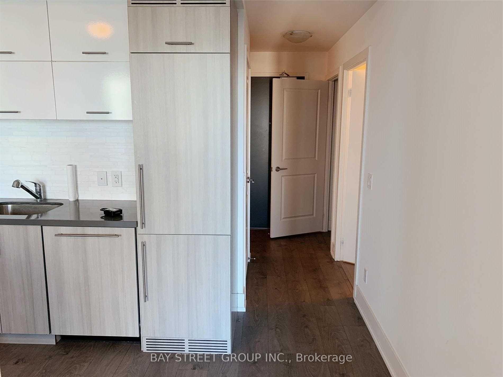 Photo 10 of Unit 916, 8081 birchmount Road, Markham, Unionville — HOMEH