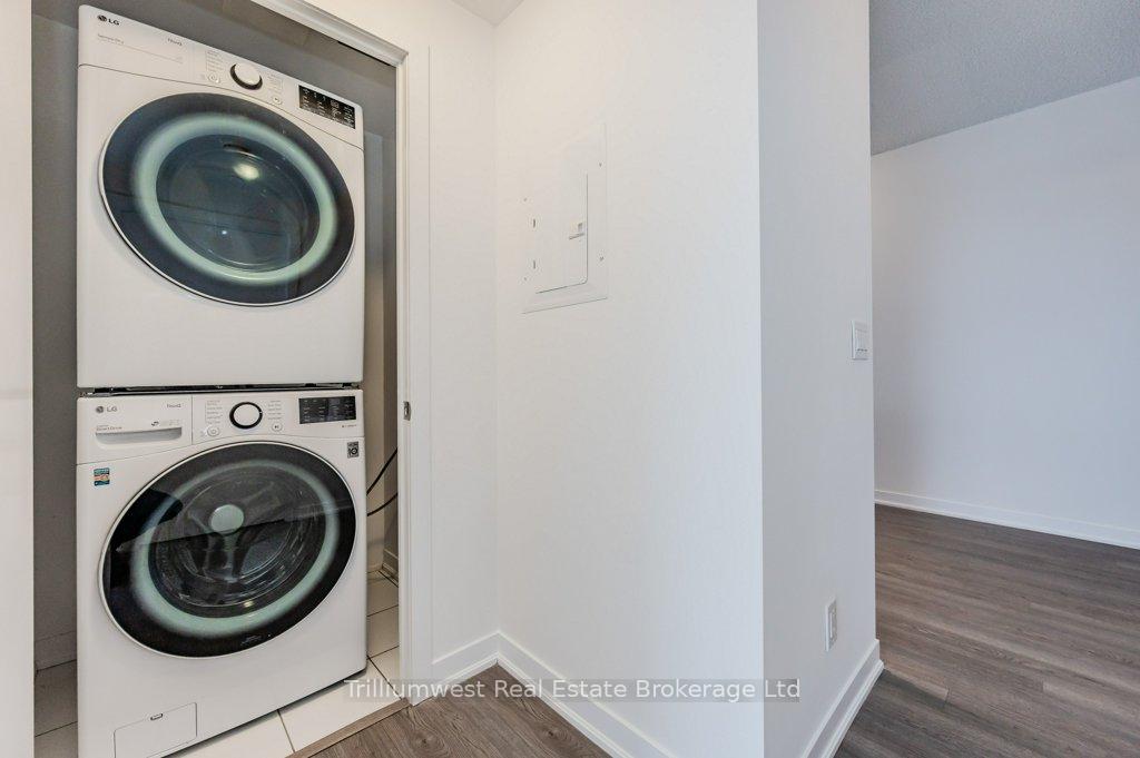 Photo 22 of Unit 1304, 85 Duke Street W, Kitchener — HOMEH