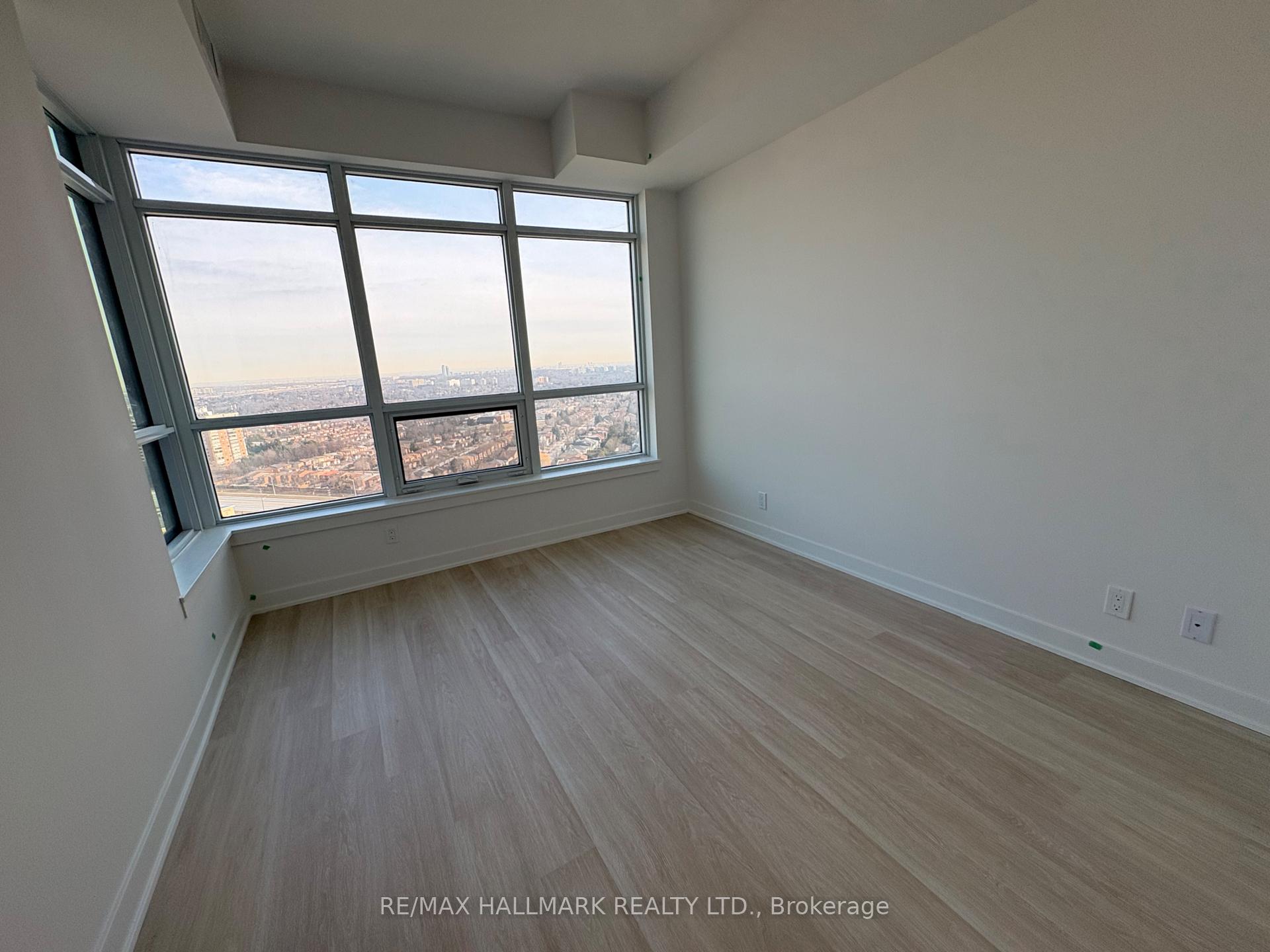 Photo 15 of Unit B-2510, 50 Upper Mall Way, Vaughan, Brownridge — HOMEH
