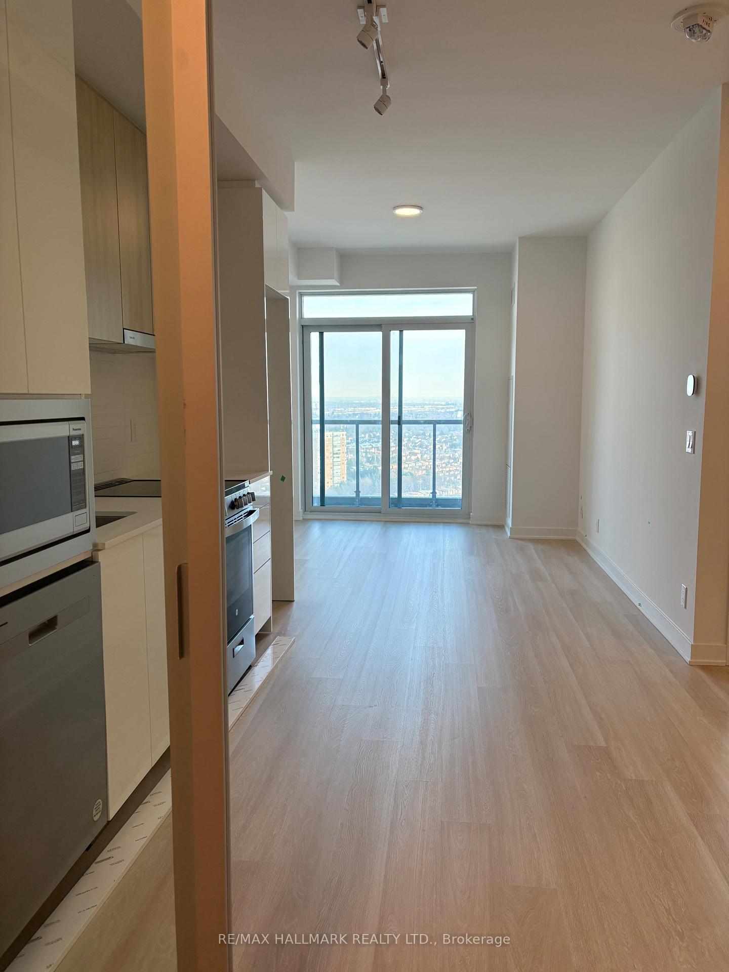 Photo 18 of Unit B-2510, 50 Upper Mall Way, Vaughan, Brownridge — HOMEH