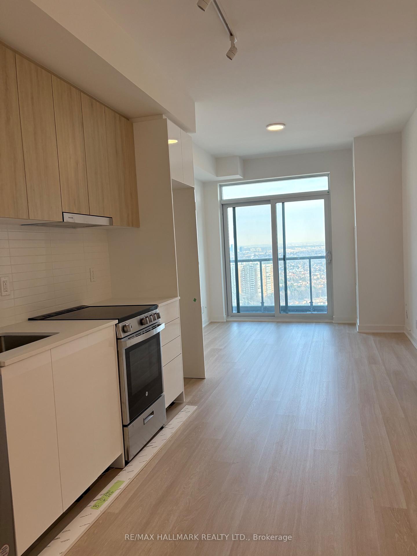 Photo 17 of Unit B-2510, 50 Upper Mall Way, Vaughan, Brownridge — HOMEH