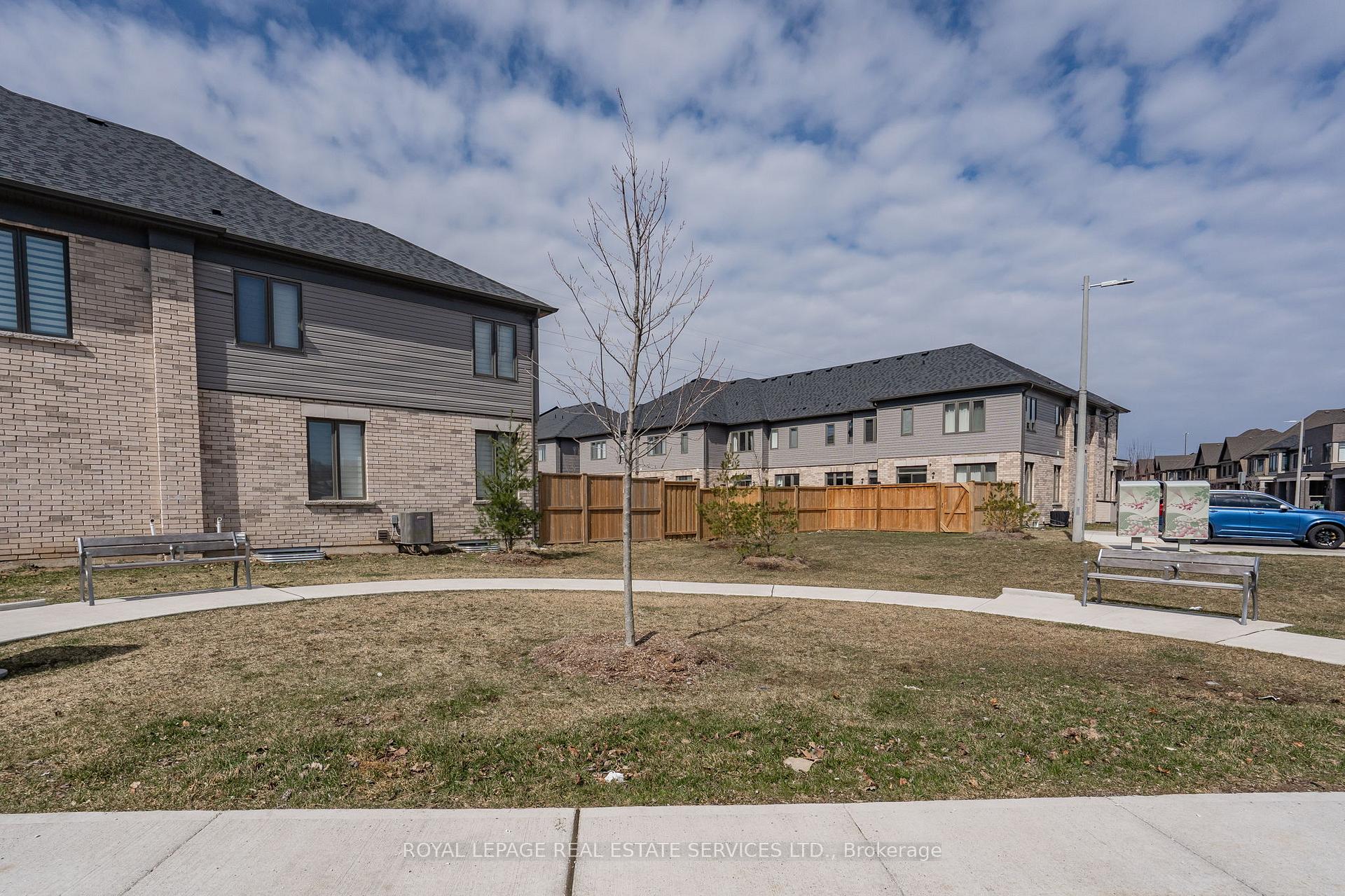 Photo 4 of Unit 72, 166 Deerpath Drive, Guelph, Willow West/Sugarbush/West Acres — HOMEH