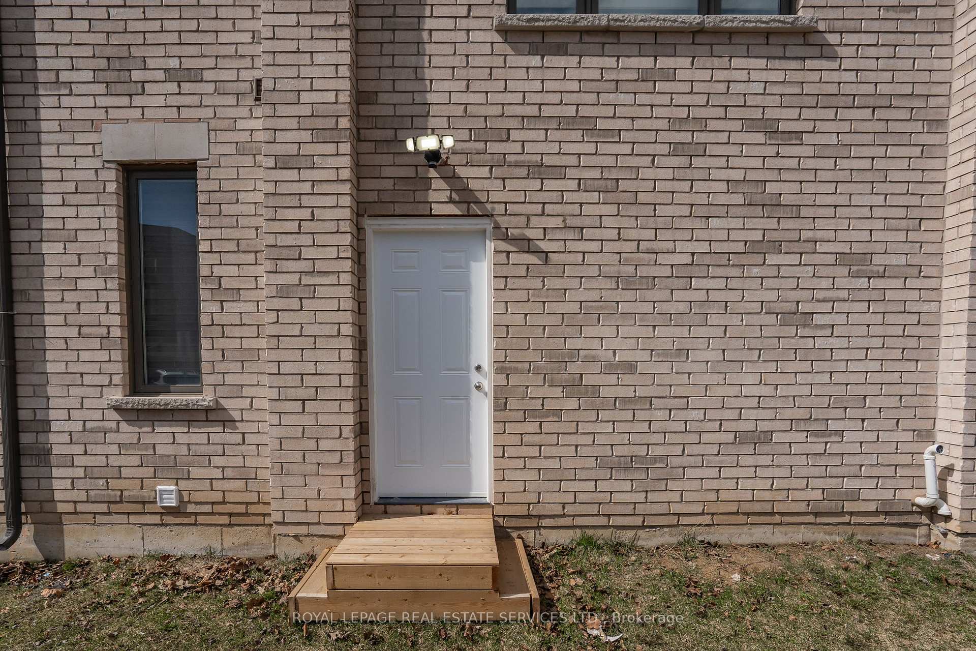 Photo 6 of Unit 72, 166 Deerpath Drive, Guelph, Willow West/Sugarbush/West Acres — HOMEH