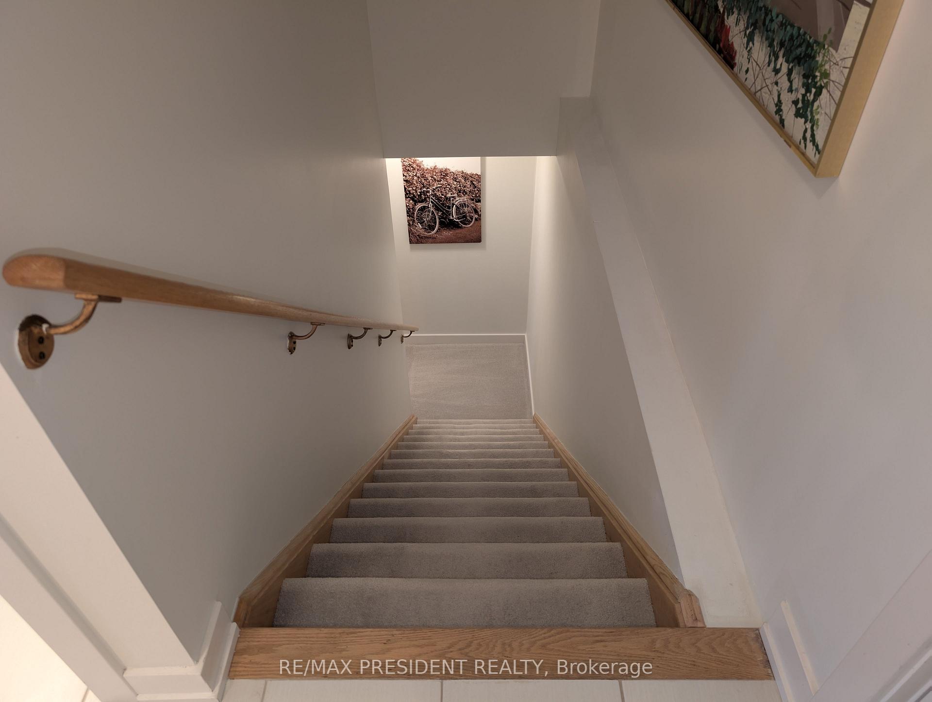 Photo 17 of Unit 14, 590 North Service Road, Hamilton, Stoney Creek — HOMEH