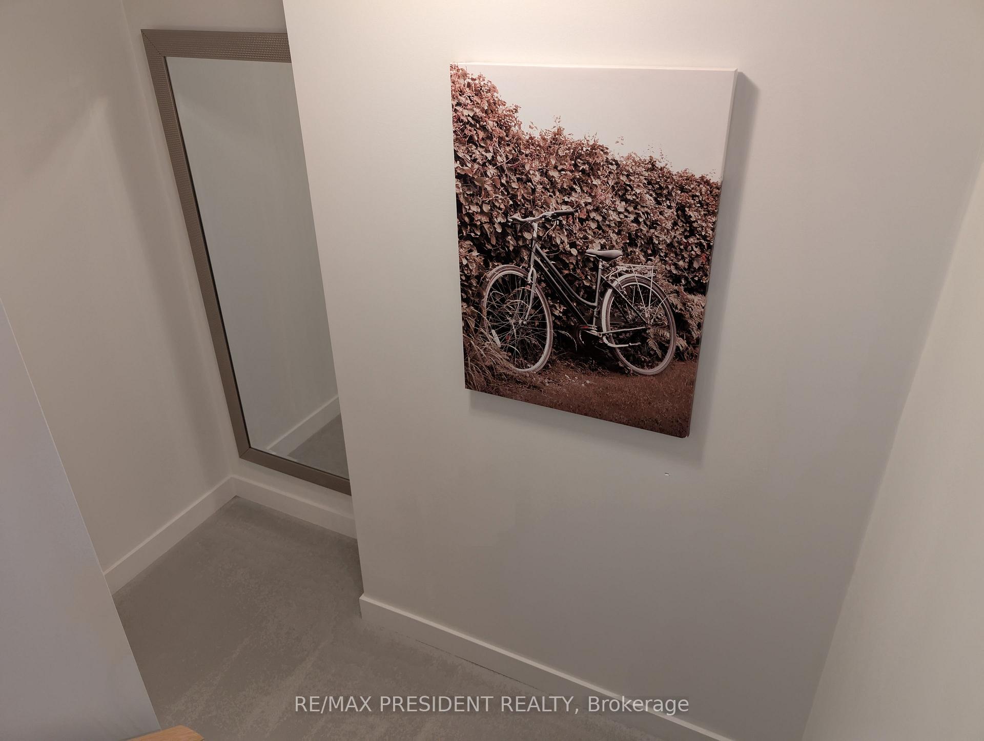Photo 19 of Unit 14, 590 North Service Road, Hamilton, Stoney Creek — HOMEH