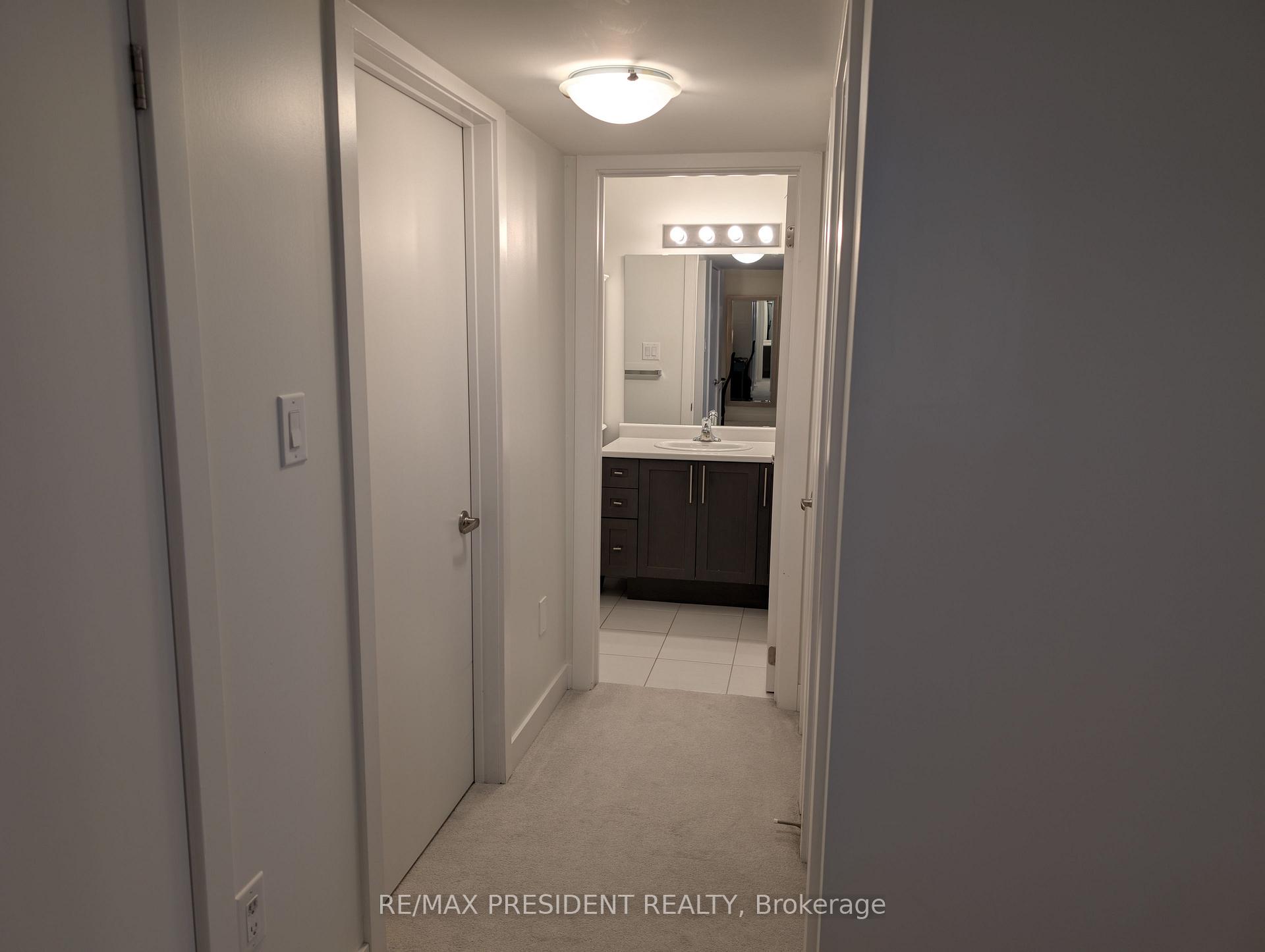 Photo 27 of Unit 14, 590 North Service Road, Hamilton, Stoney Creek — HOMEH