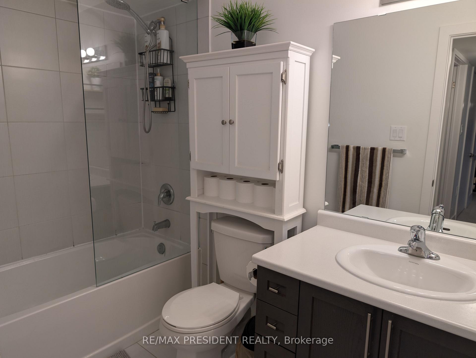 Photo 21 of Unit 14, 590 North Service Road, Hamilton, Stoney Creek — HOMEH