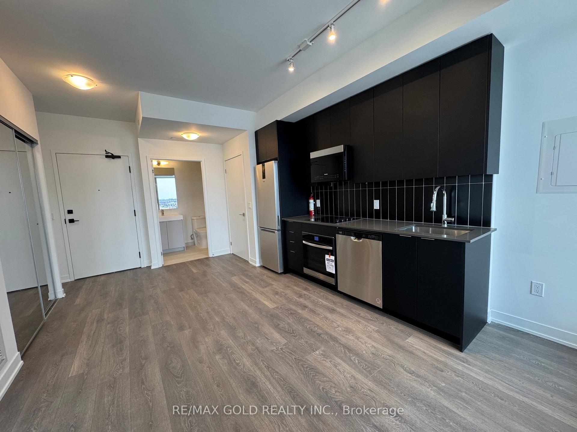 Photo 2 of Unit 1429, 498 Caldari Road E, Vaughan, Vellore Village — HOMEH