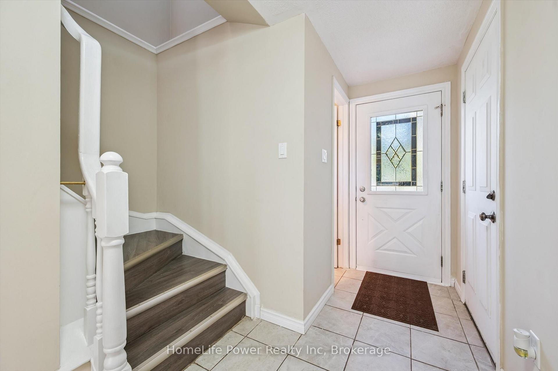 Photo 4 of 28 Rodgers Road, Guelph, Kortright West — HOMEH