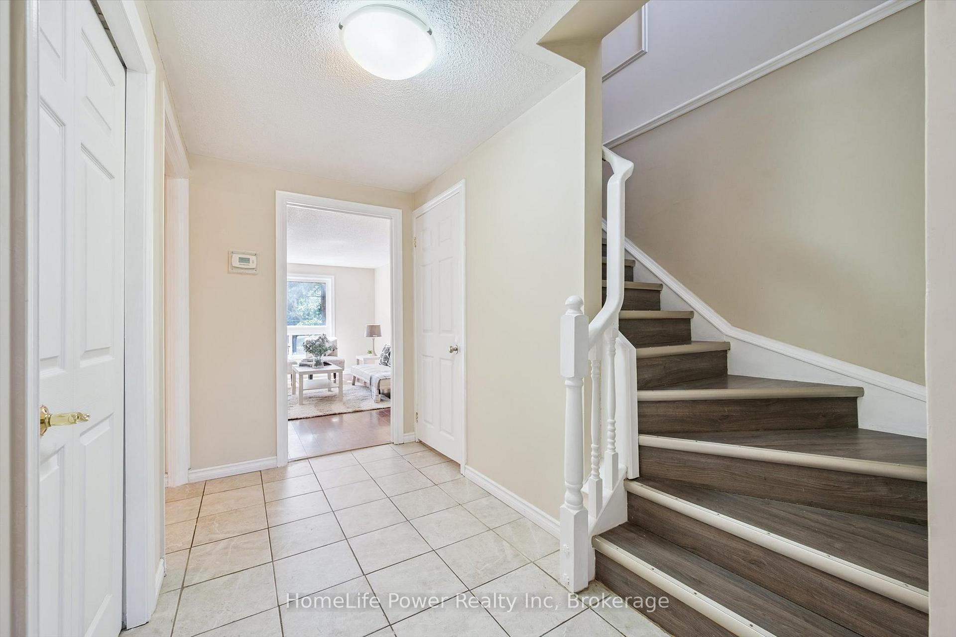 Photo 5 of 28 Rodgers Road, Guelph, Kortright West — HOMEH