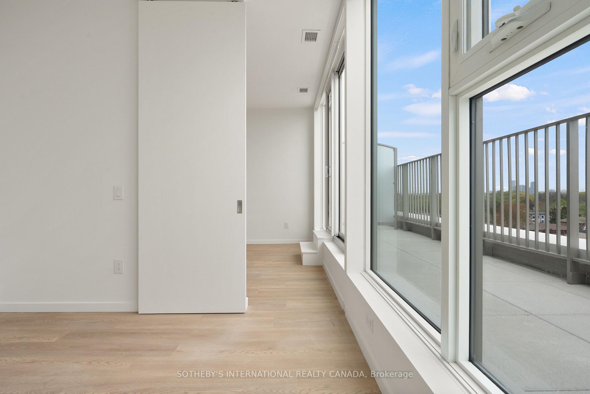 Photo 6 of Unit PH 813, 689 The Queensway, Etobicoke, Stonegate-Queensway — HOMEH