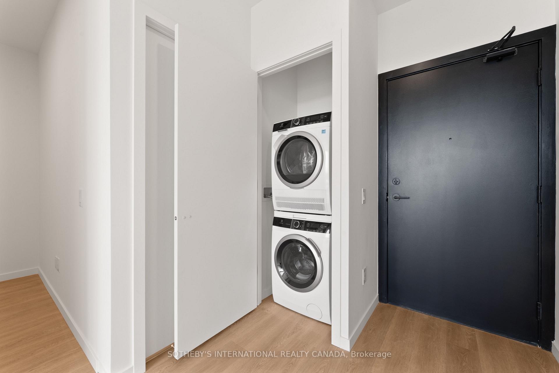 Photo 9 of Unit PH 813, 689 The Queensway, Etobicoke, Stonegate-Queensway — HOMEH