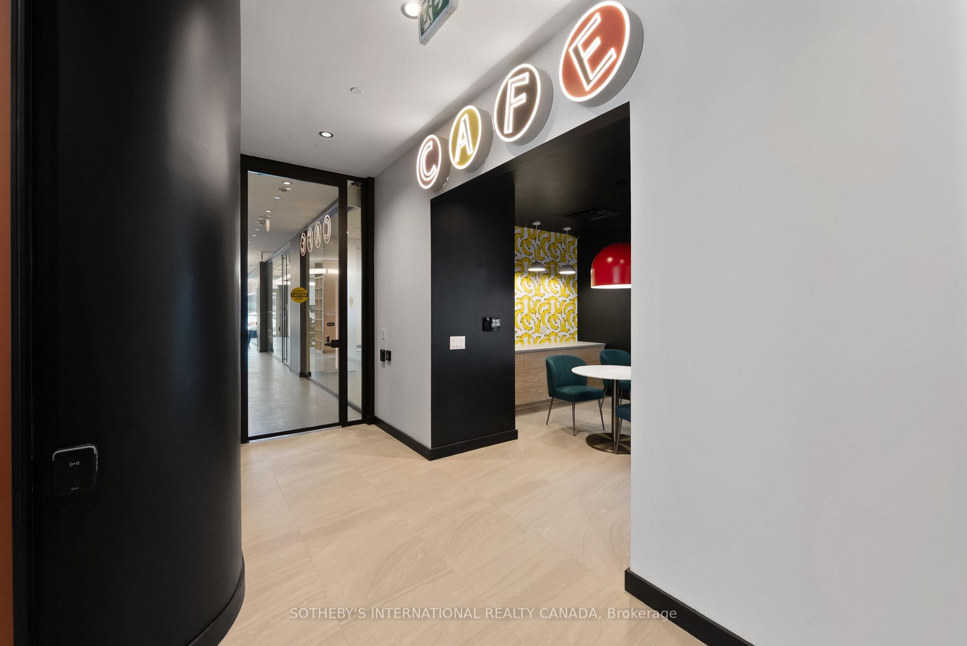 Photo 10 of Unit PH 813, 689 The Queensway, Etobicoke, Stonegate-Queensway — HOMEH