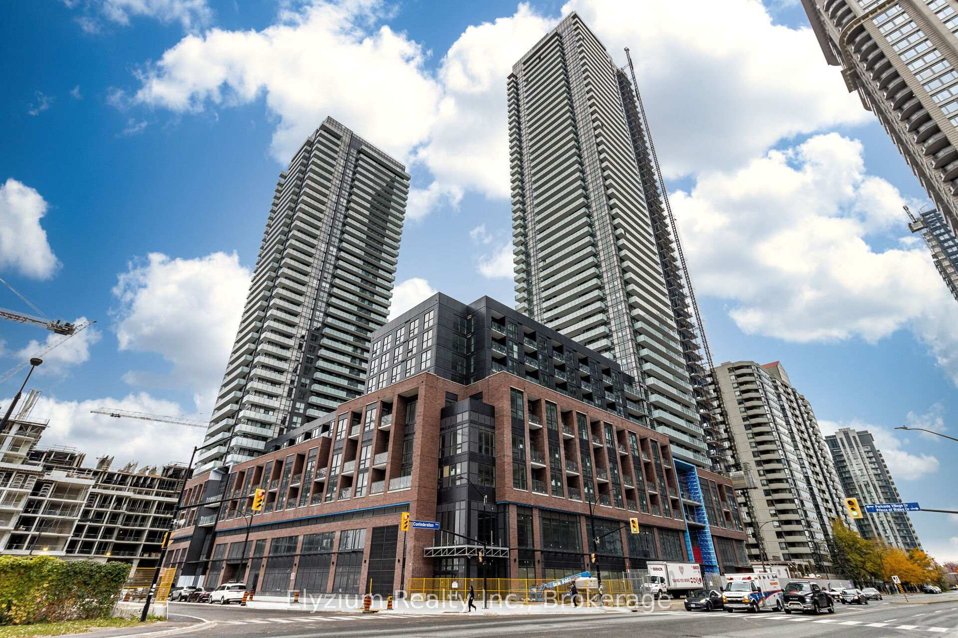 Photo 1 of Unit 820, 430 Square One Drive, Mississauga, City Centre — HOMEH