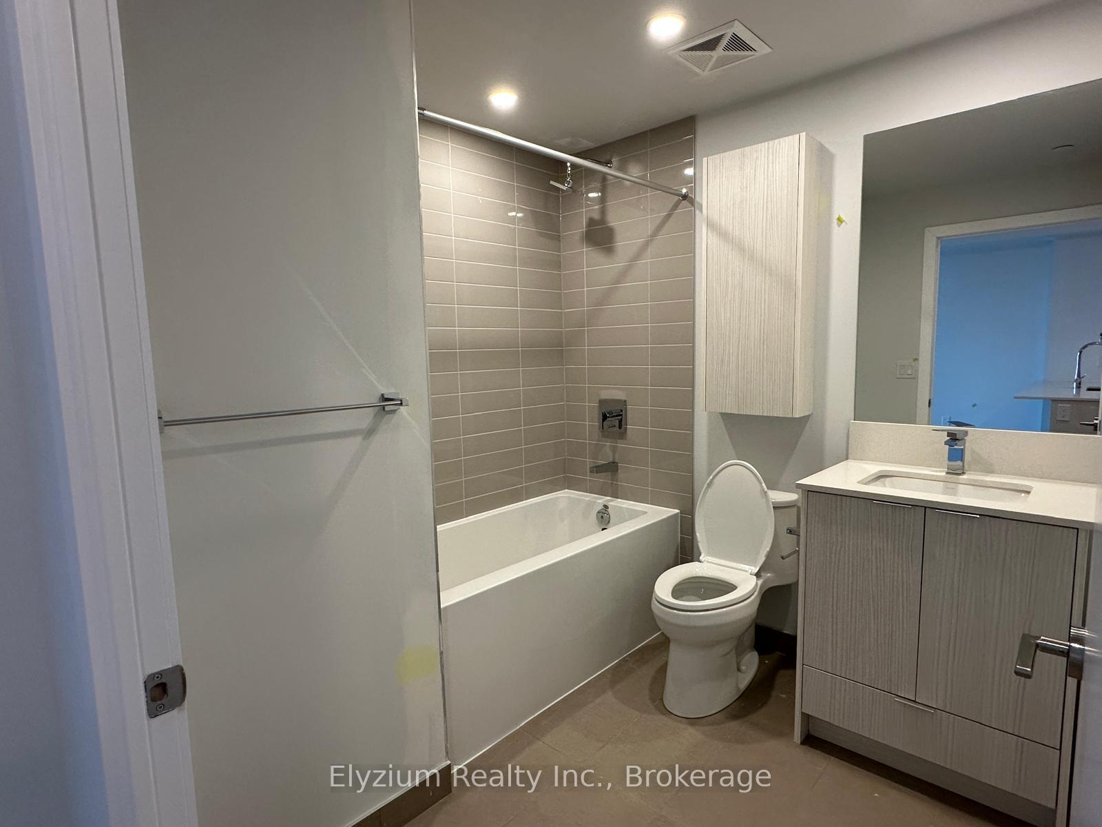 Photo 12 of Unit 820, 430 Square One Drive, Mississauga, City Centre — HOMEH