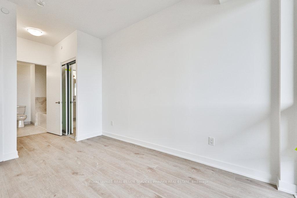 Photo 23 of Unit 1505, 1035 Southdown Road, Mississauga, Clarkson — HOMEH