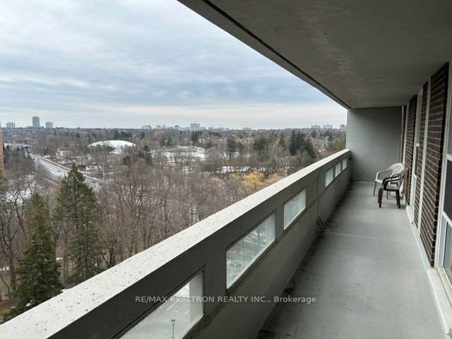 Photo 9 of Unit 906, 60 Inverlochy Boulevard, Markham, Royal Orchard — HOMEH