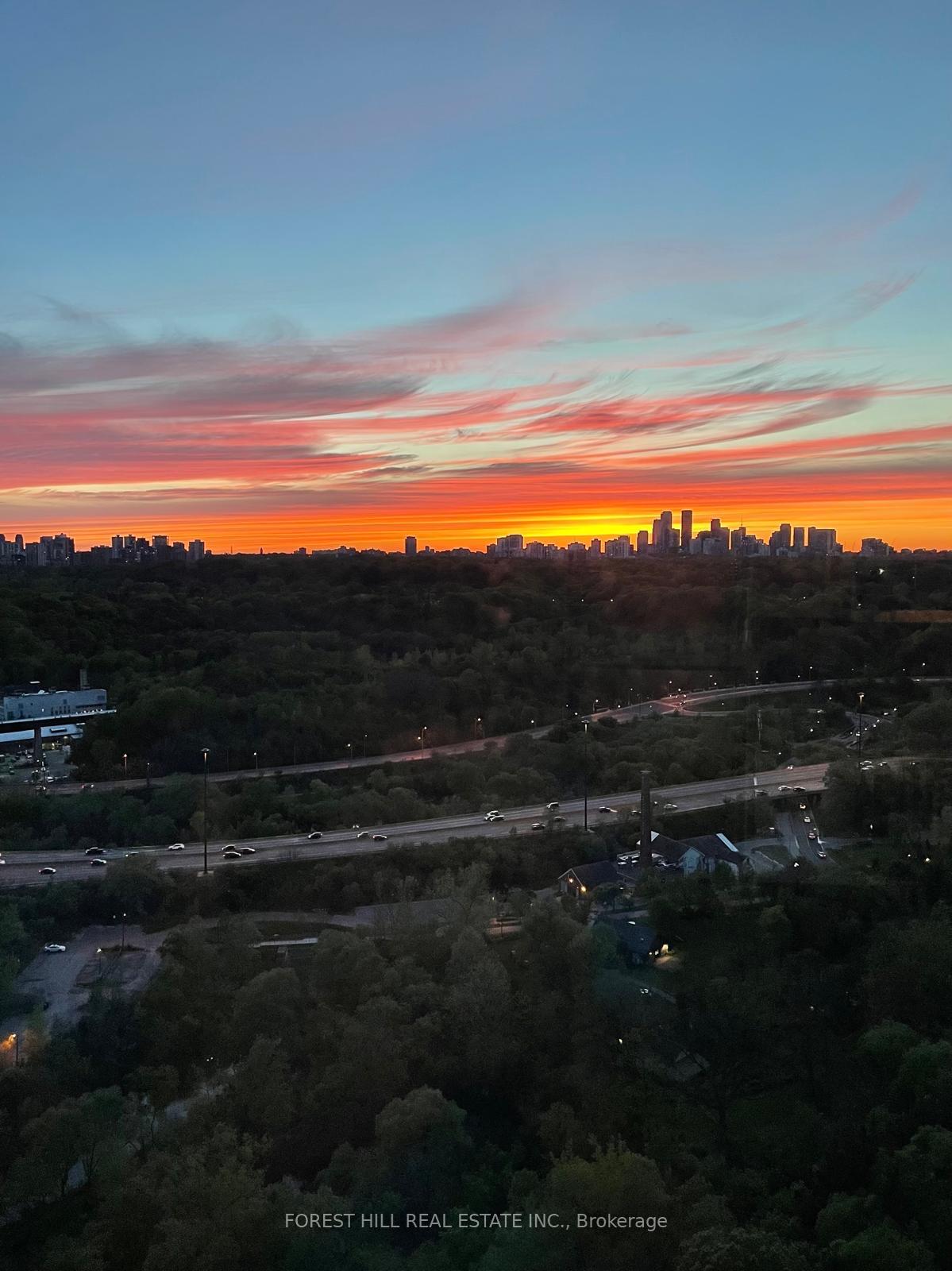 Photo 4 of Unit 2208, 1048 Broadview Avenue, Toronto, Broadview North — HOMEH