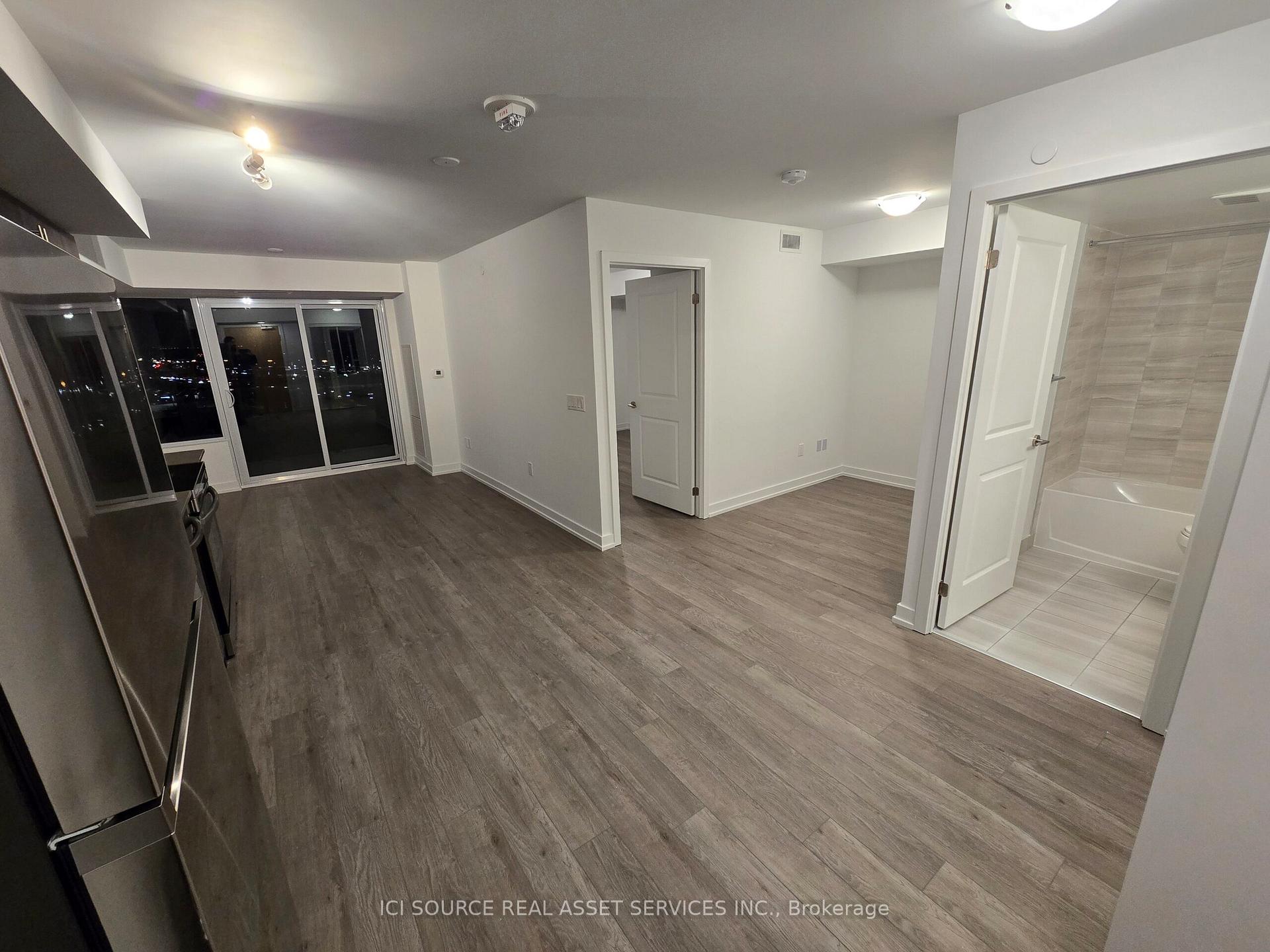 Photo 4 of Unit 2101, 1435 Celebration Drive, Pickering, Bay Ridges — HOMEH