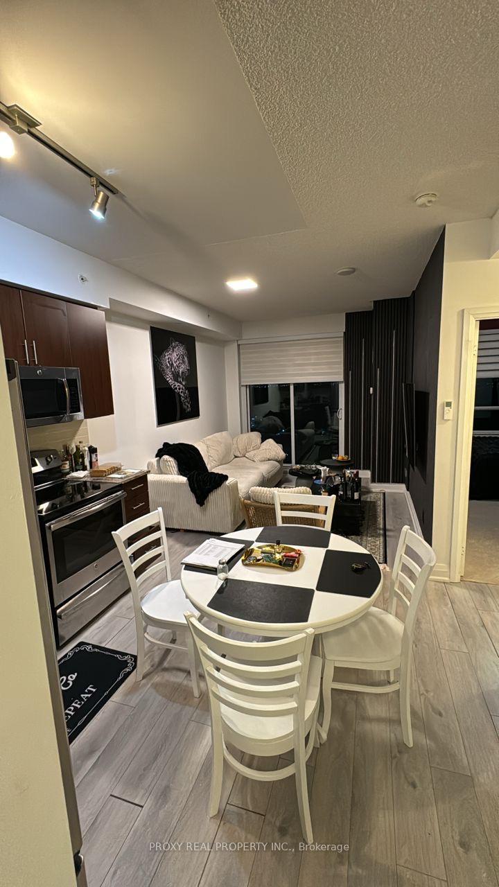 Photo 6 of Unit 1405, 7167 Yonge Street S, Markham, Grandview — HOMEH