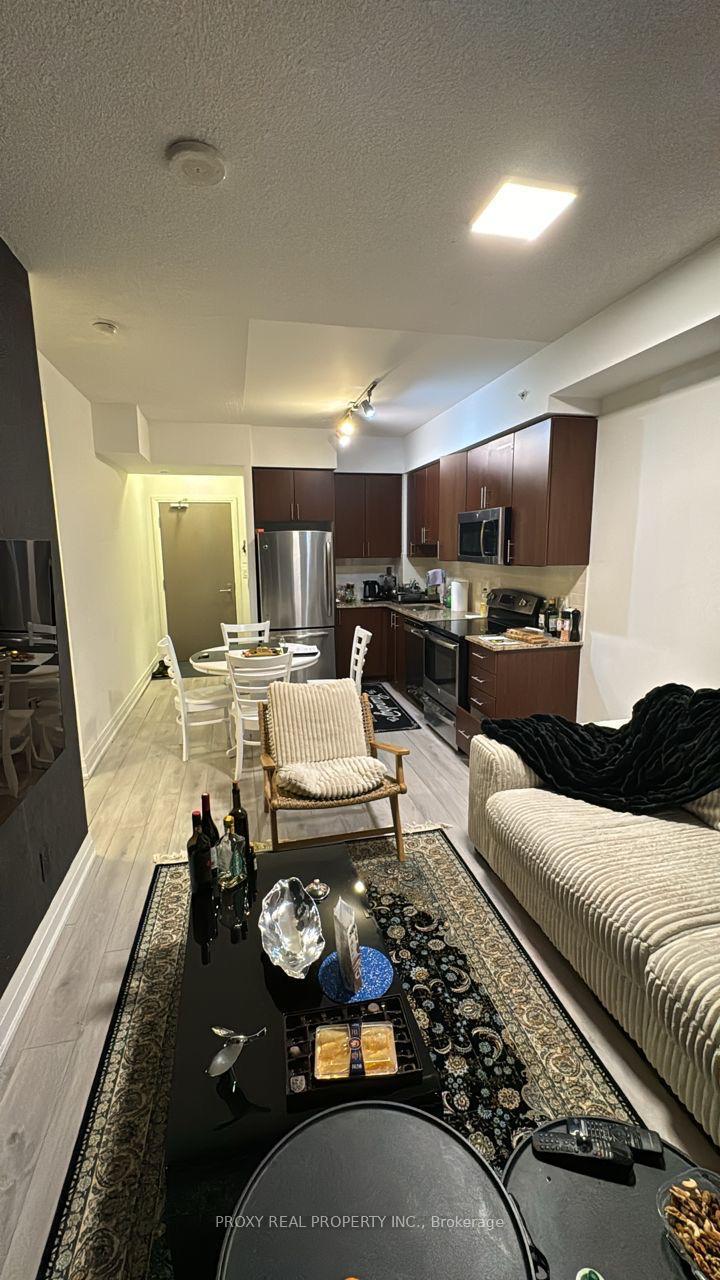 Photo 5 of Unit 1405, 7167 Yonge Street S, Markham, Grandview — HOMEH