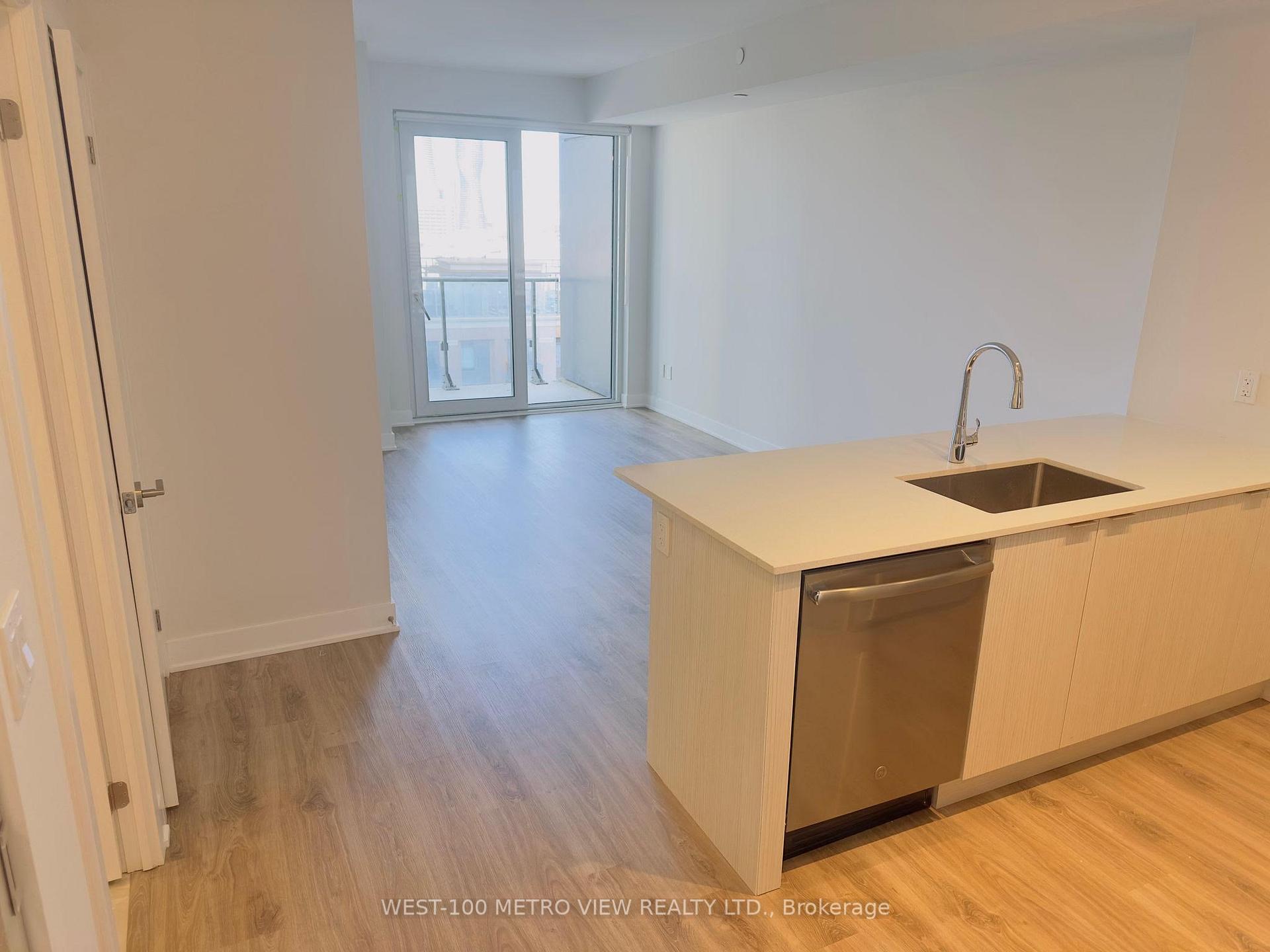 Photo 5 of Unit 804, 430 Square One Drive, Mississauga, City Centre — HOMEH