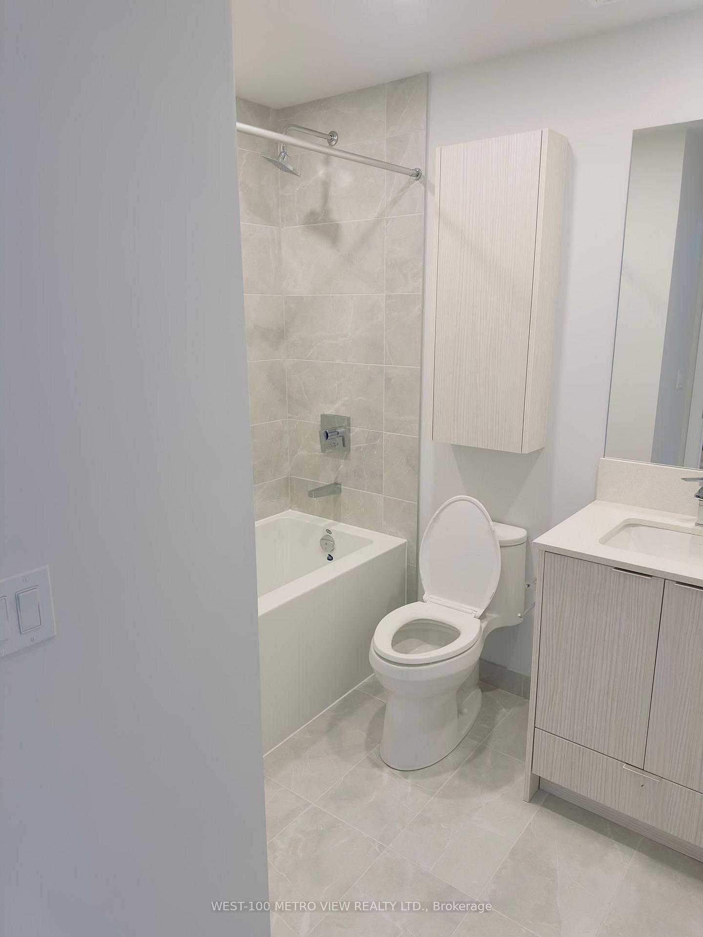 Photo 11 of Unit 804, 430 Square One Drive, Mississauga, City Centre — HOMEH
