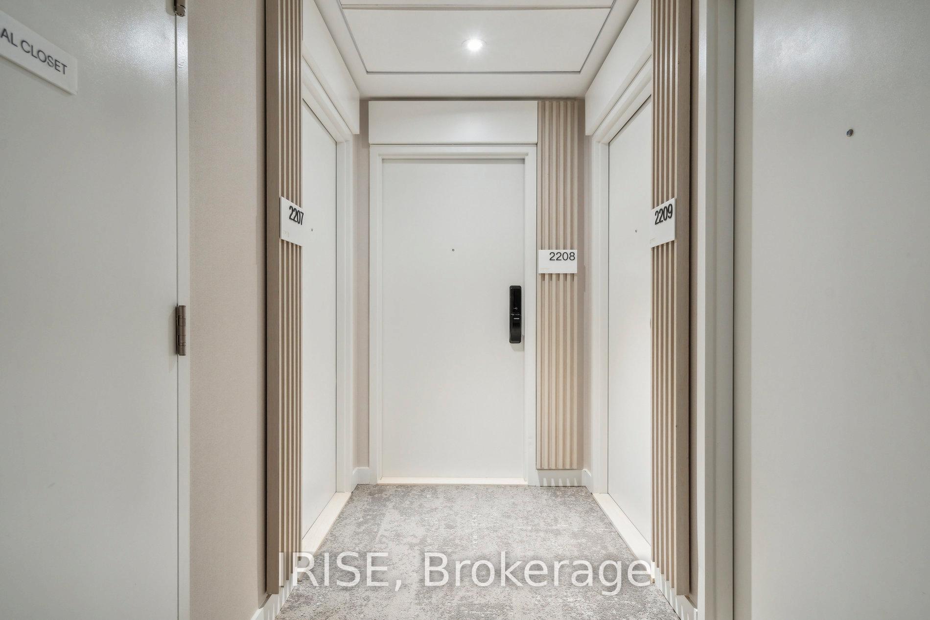 Photo 6 of Unit 2208, 28 Ann Street, Mississauga, Port Credit — HOMEH